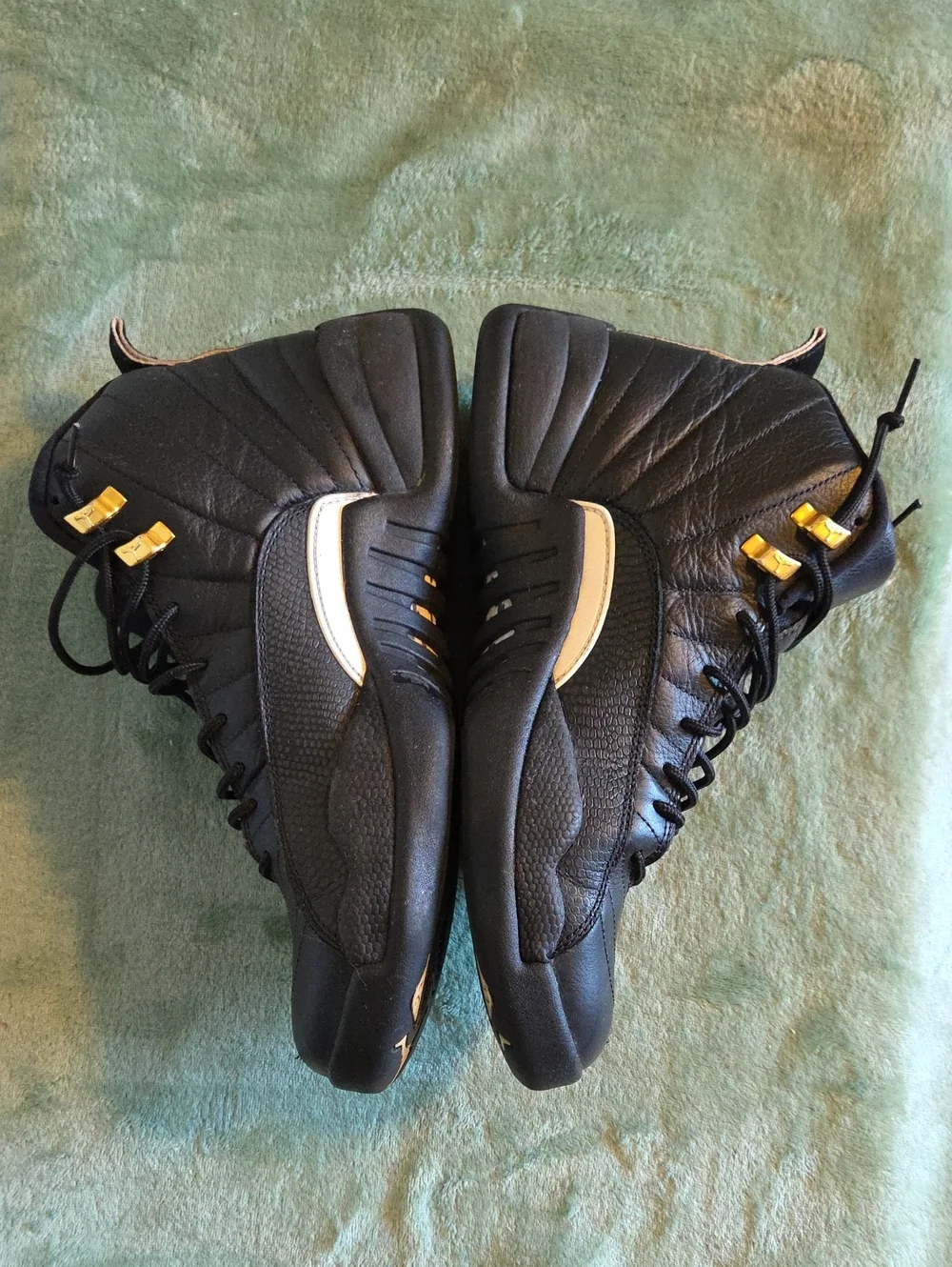 NIKE Air Jordan 12 Retro 